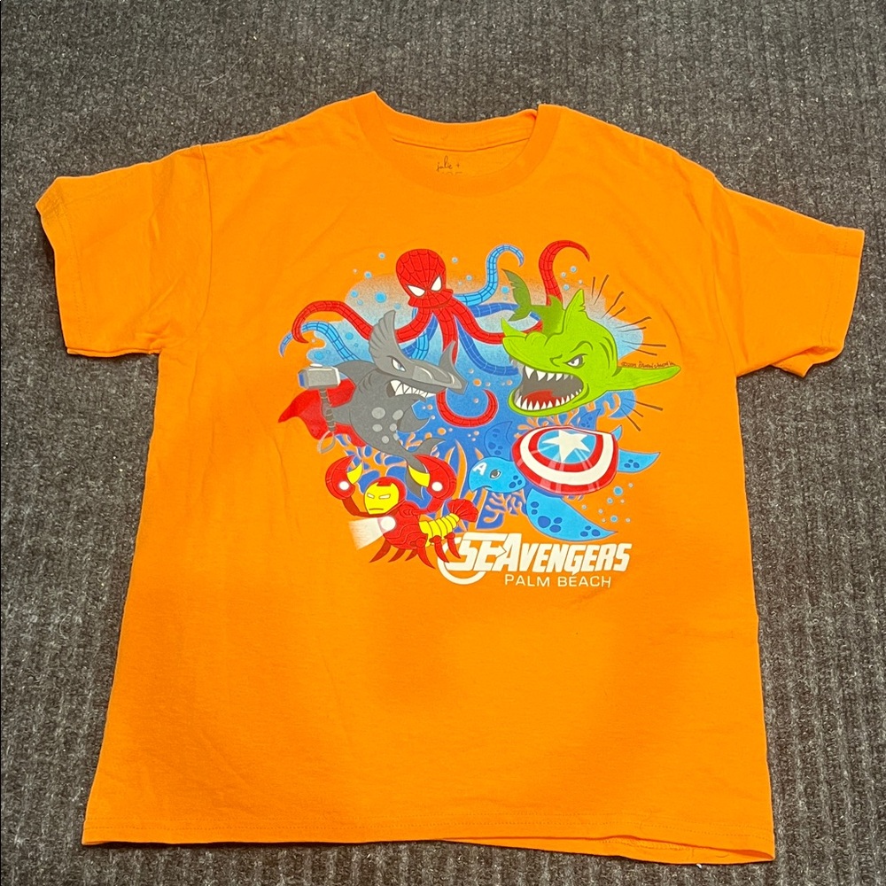 Marvel SEA Avengers Kids Tee size 6-8